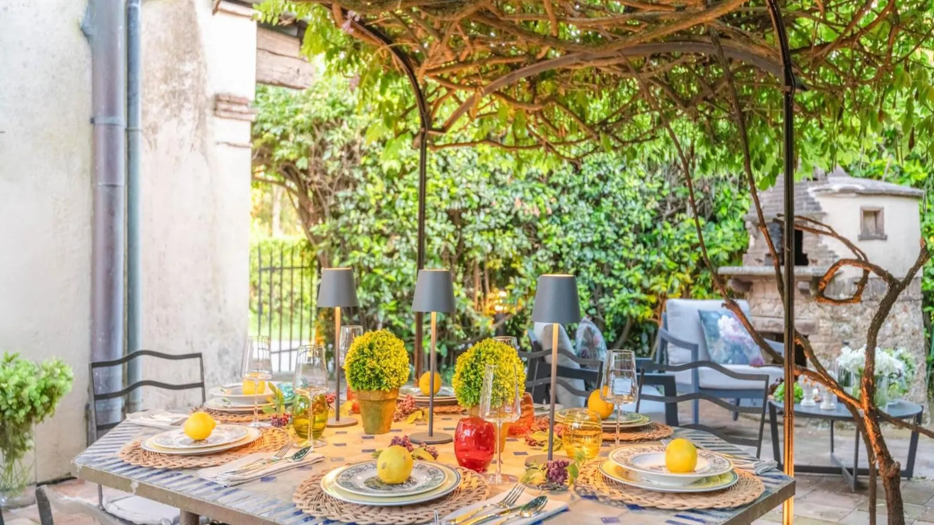 Romantic Retreat In A Restored Church Λούκα Βίλα